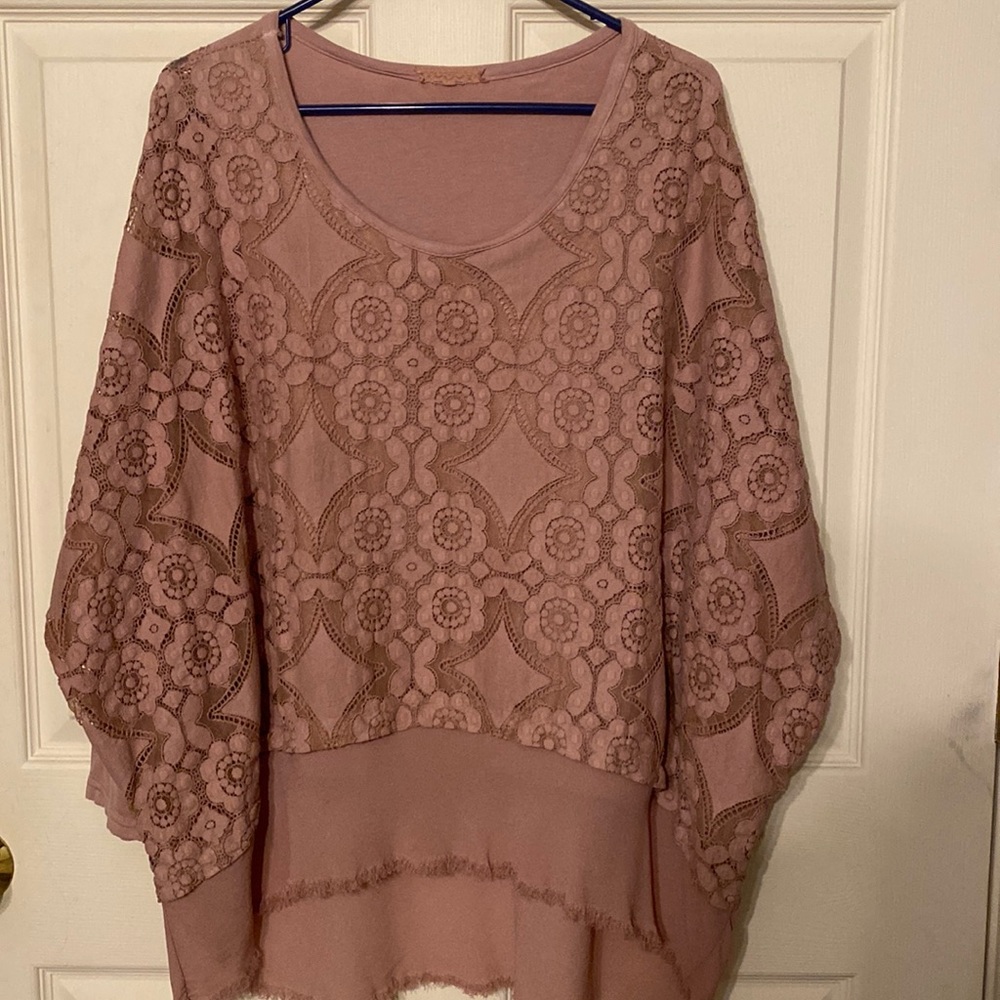 Do not wear this anymore and want someone else to enjoy it.
